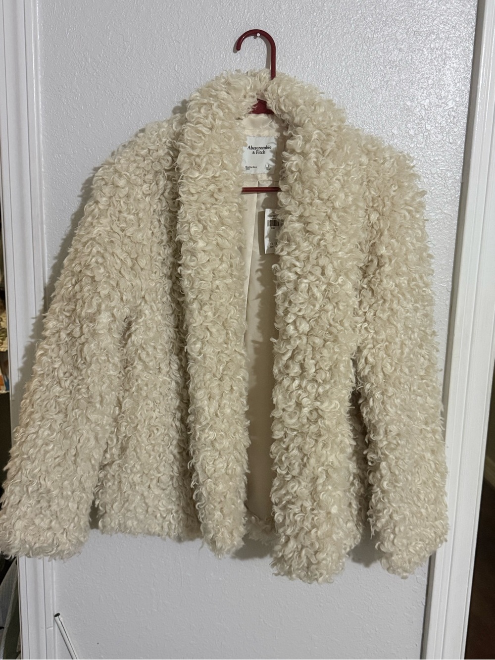 Abercrombie & Fitch Curly Faux Shearling Open-Front Jacket in Cream